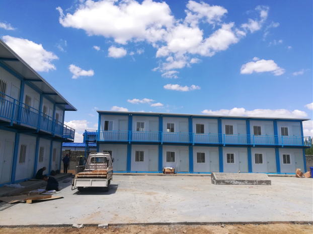 集裝箱建筑有哪些優勢?組合式集裝箱辦公房的多種用途。
